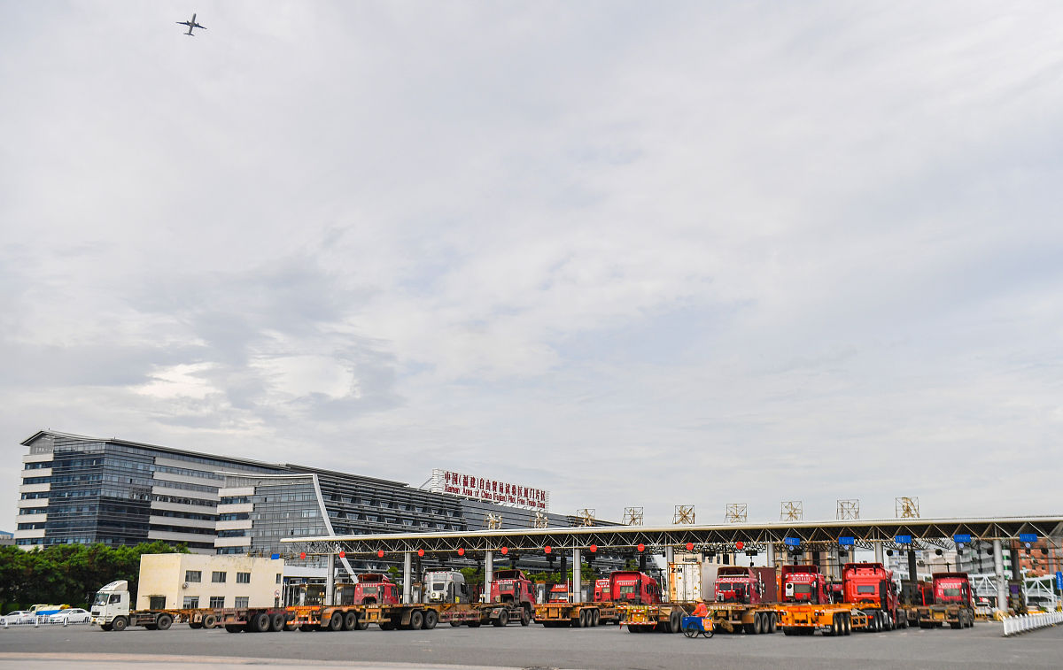 绍兴客运中心到宁波南站长途汽车还在运行吗 用250字帮我描述