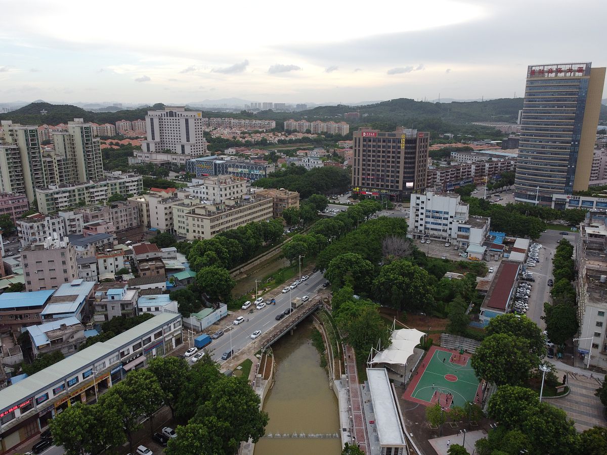 2020年8月6日,广东省东莞市清溪镇清溪水沿岸.