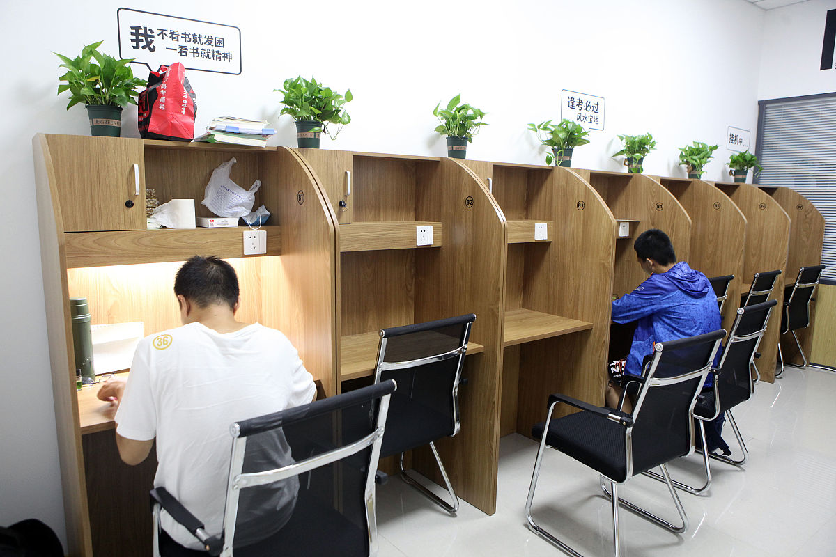 初中文化能学会护理吗？难不难？