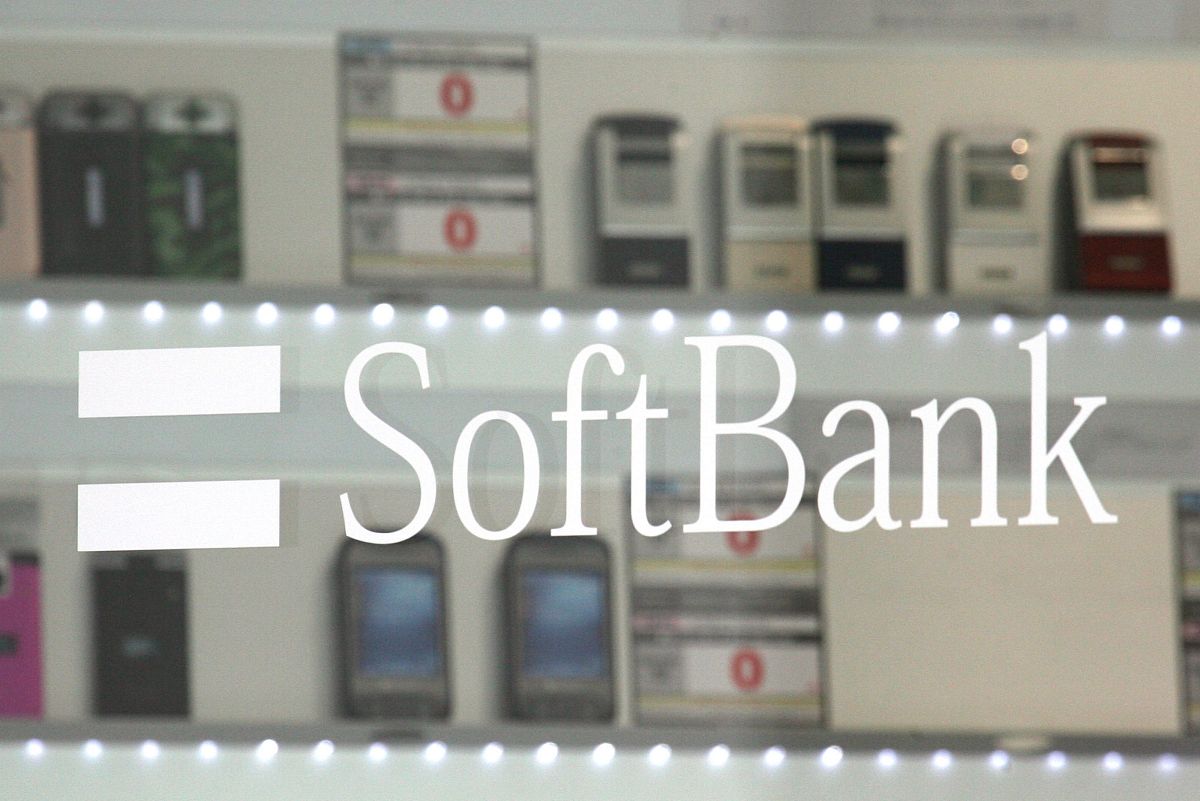 主控设备发送一个起始信号然后发送OLED的I2C地址和读写标志位。请将以上内容进行用中文进行重新写作要求意思不变。