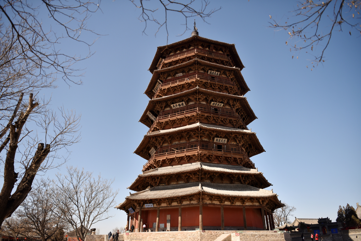 应县木塔,那个被誉为世界三大奇塔之一的古老建筑,它就在我们中国的