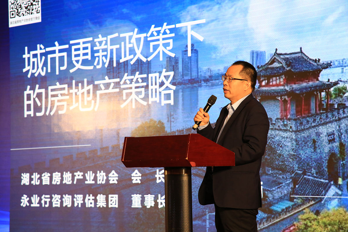 成为《每日商业新闻》特约撰稿人的强有力人选