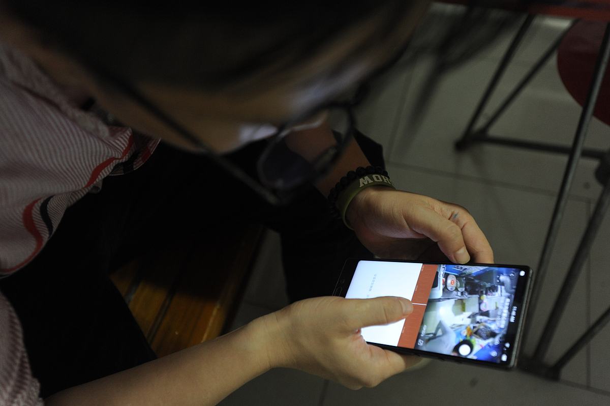 老公出轨不让我看手机？聪明查手机的7个方法！