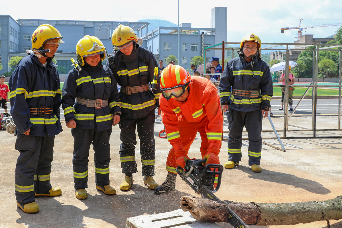 贫困补助贵州省消防学校资助政策