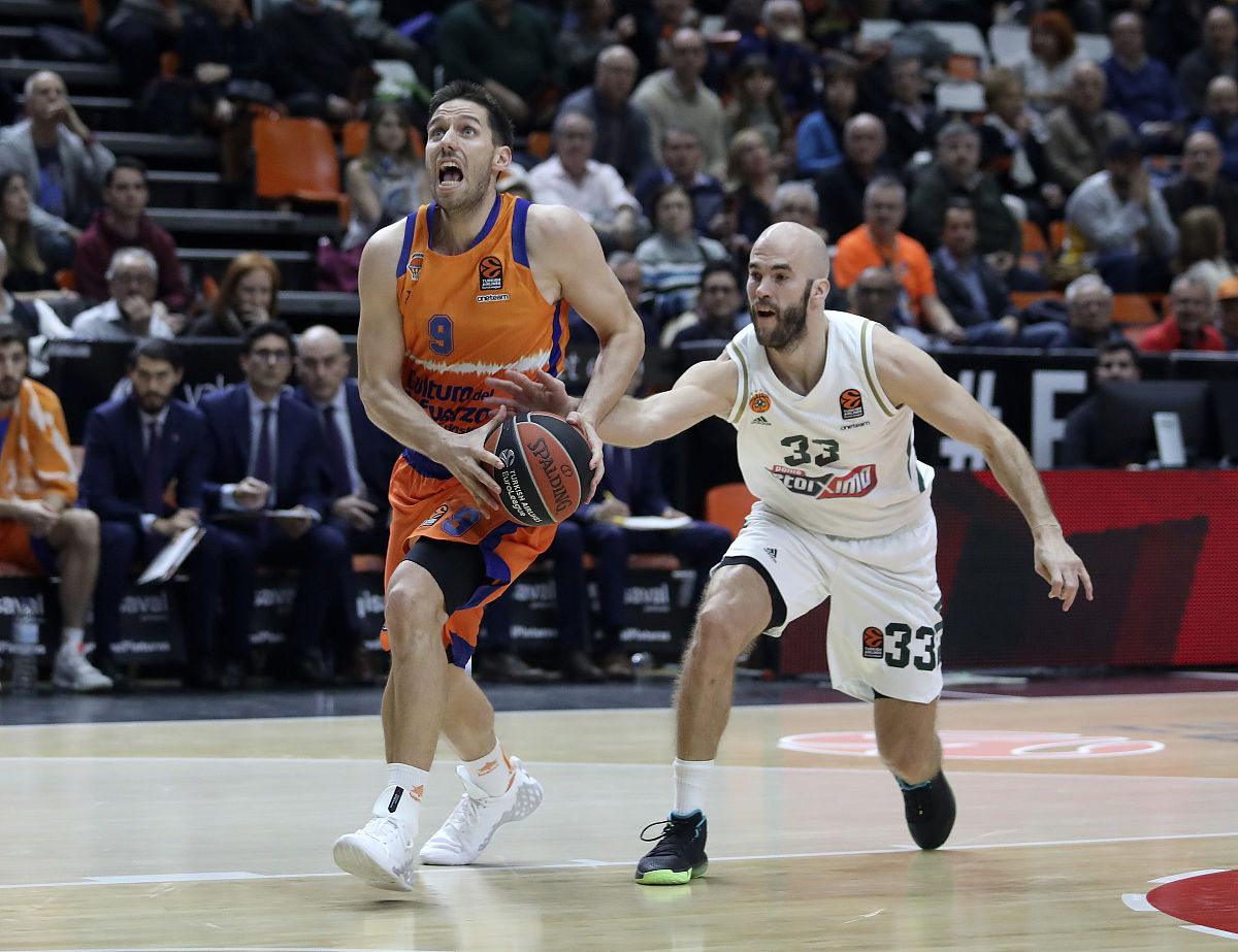 valen<strong>c</strong>ia, spain - january 31: sam van rossom, #9 of valencia