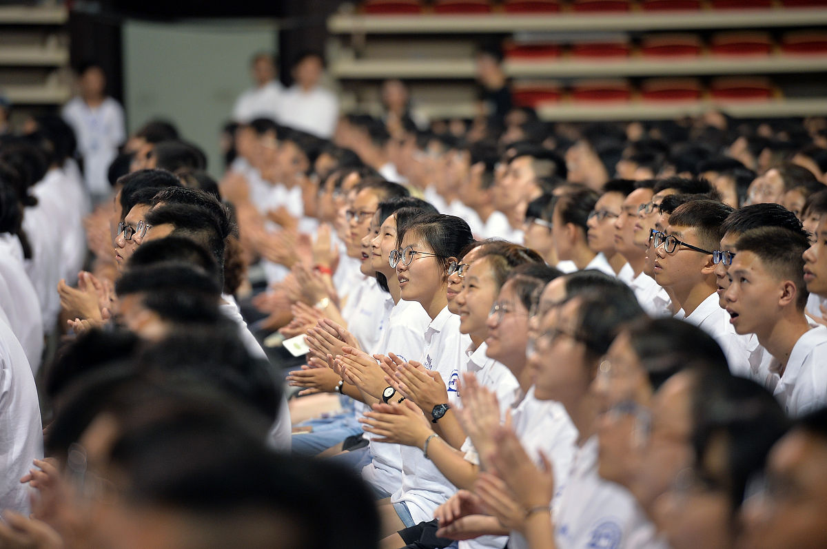 2018成都市西南交大附属中学录取分数_外地招生