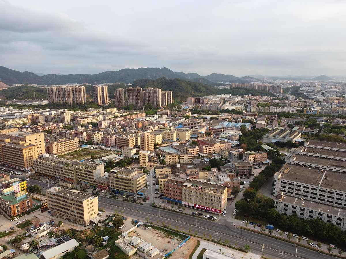 2020年5月9日,广东省东莞市清溪镇,航拍景象,建筑物.