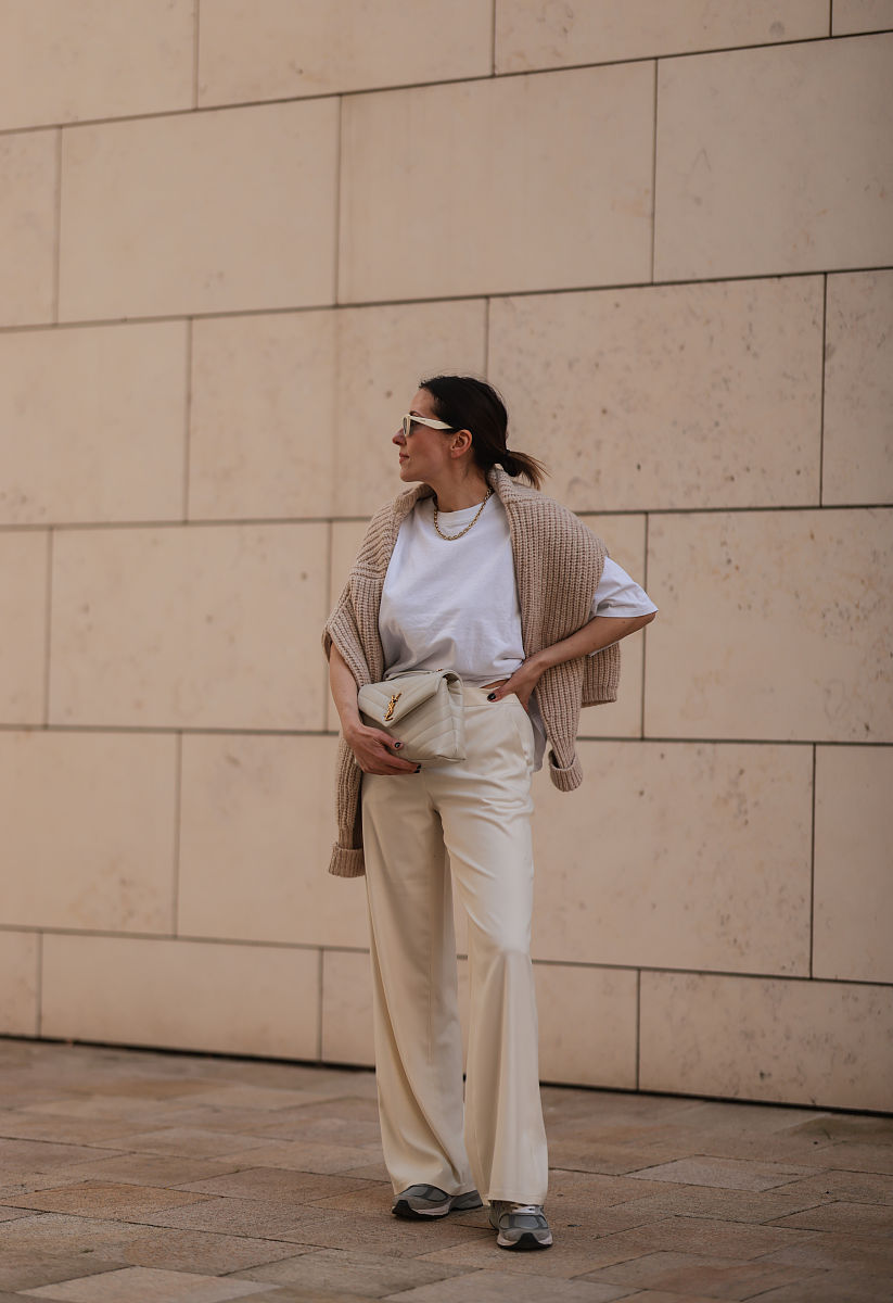 圆脸黄皮摄影师穿搭指南：显瘦显白技巧全解析