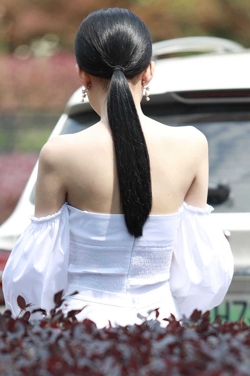 为什么长发在某些文化中被视为女性美的象征？