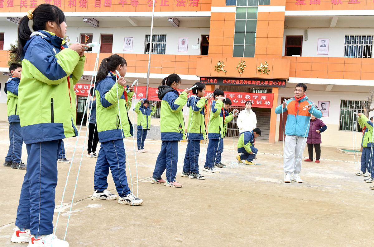 2022年1月12日,在江西景德镇市乐平市镇桥镇杨畈村委会杨畈村杨坂小学