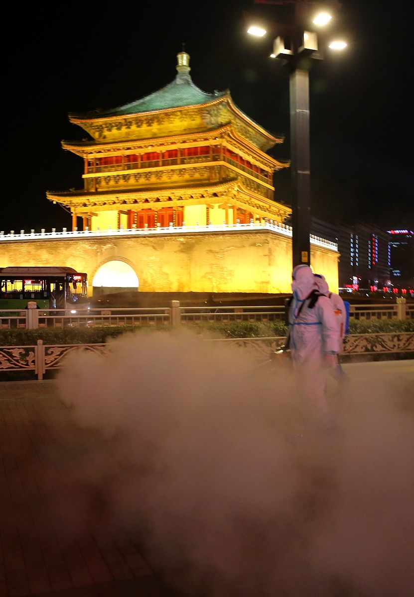 西安手机维修培训学校：快速充电小技巧，让手机电力持久！