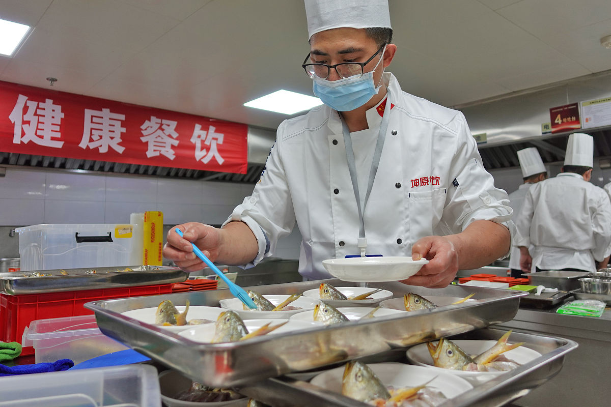 郑州交通技师学院烹饪中式烹饪中级工高中生有前途吗？需满足哪些招生条件-怎么样