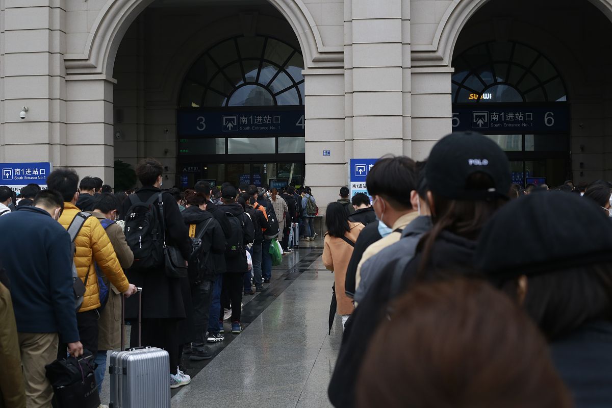 写一篇取消清明节休假的通知