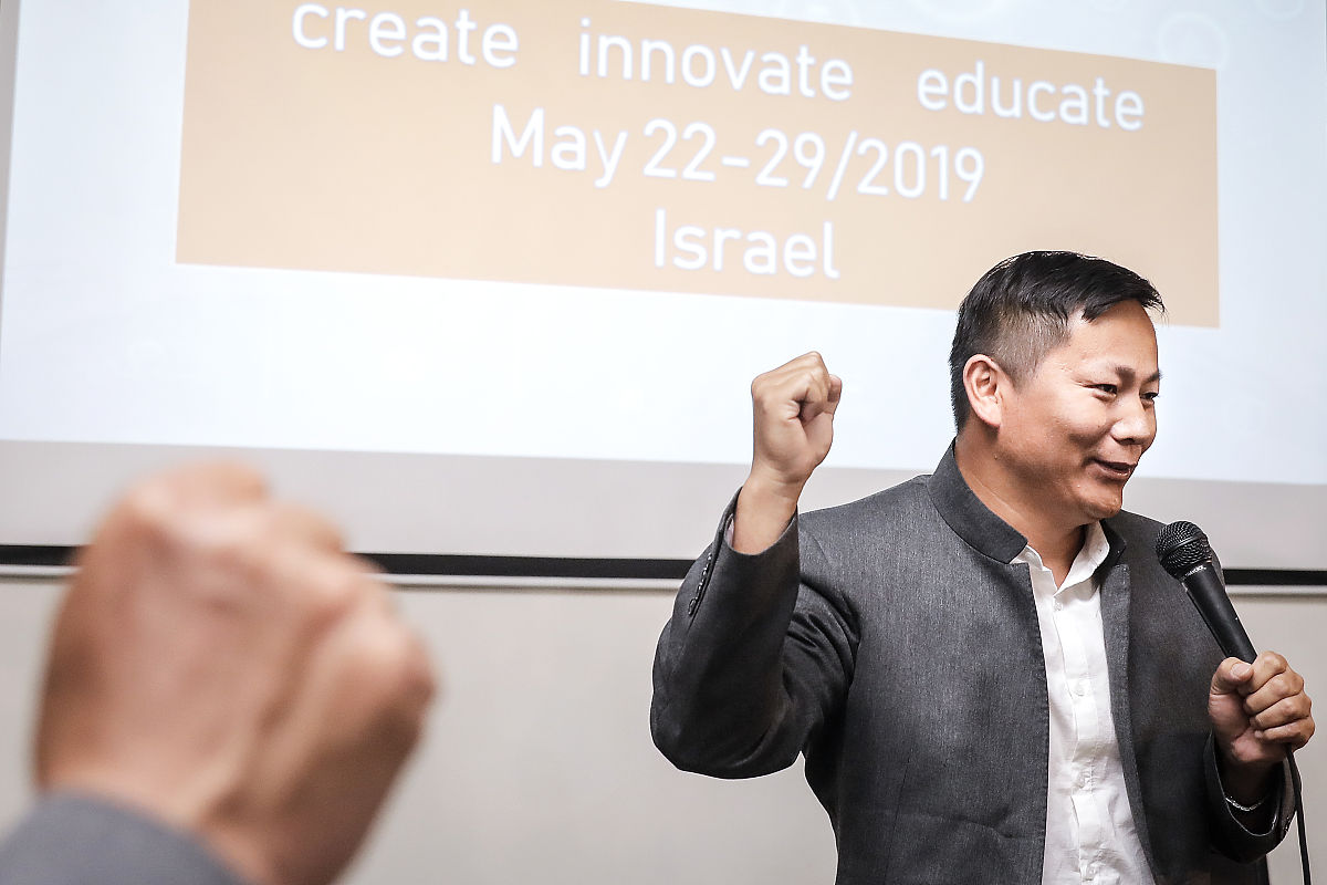 写一段带有差异化剧本有反转的故事作文