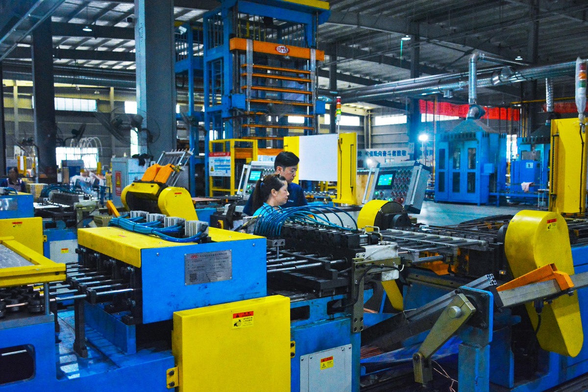 工厂铝型材机械冲孔工艺：详细步骤与关键细节