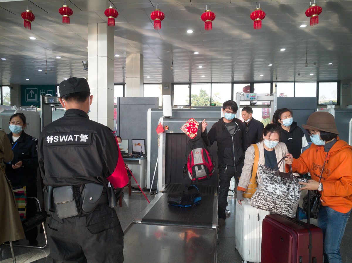 你想顺利过安检？听听河北航空学校告诉你有哪些注意事项！