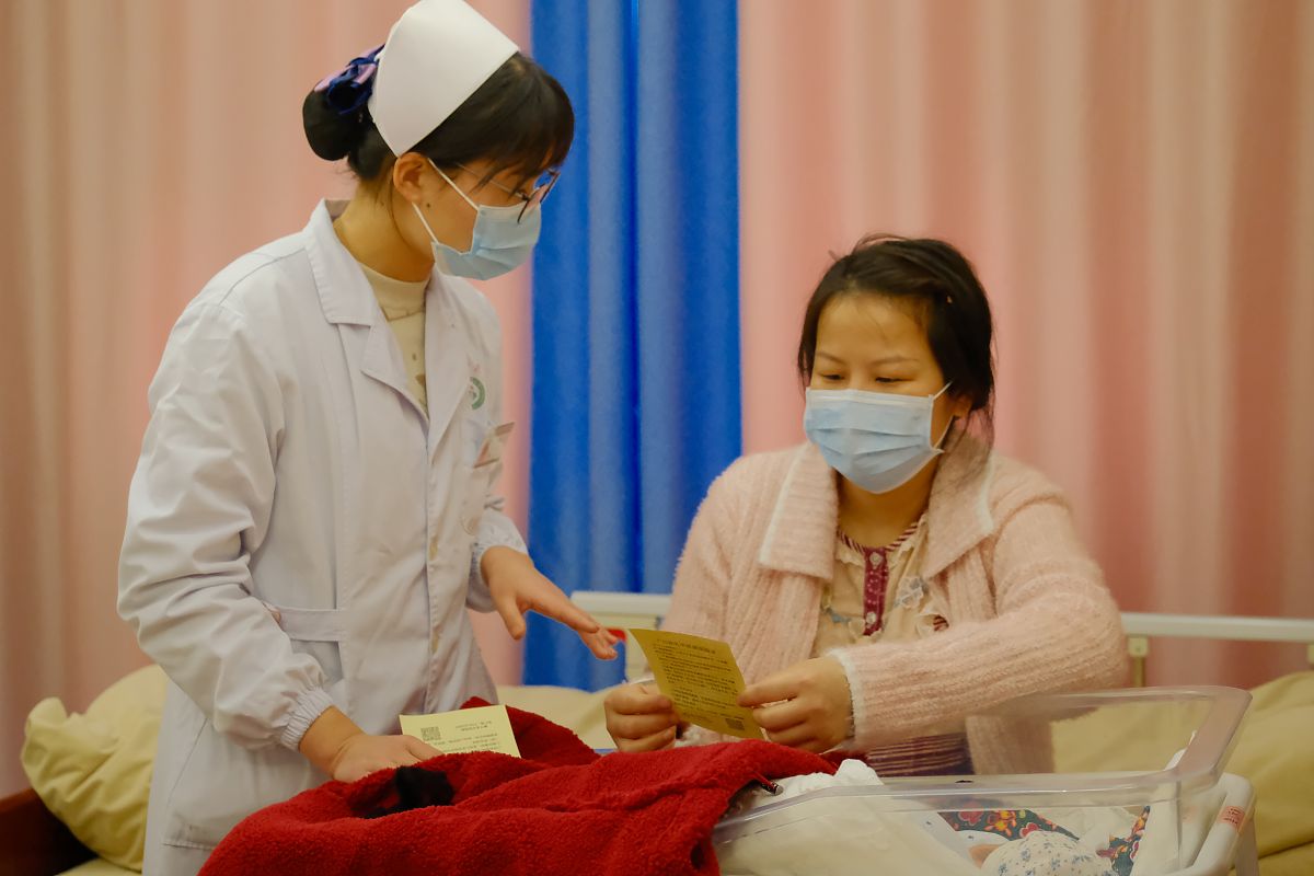 重庆医药高等专科学校助产专业招生