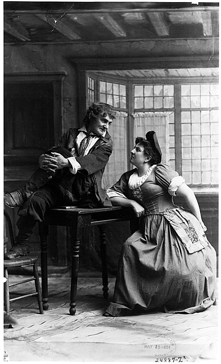 列举玛格丽特·阿特伍德的小说《Dancing Girls》中的故事人物含对应的汉语名字及其所患病症并进行详细描述。