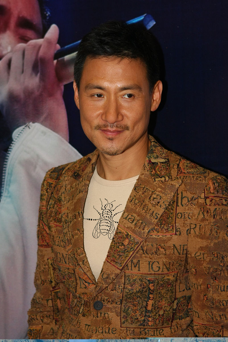 2009年2月7日,香港,张学友为他的"光年世界巡回演唱会"举行签名会.+++