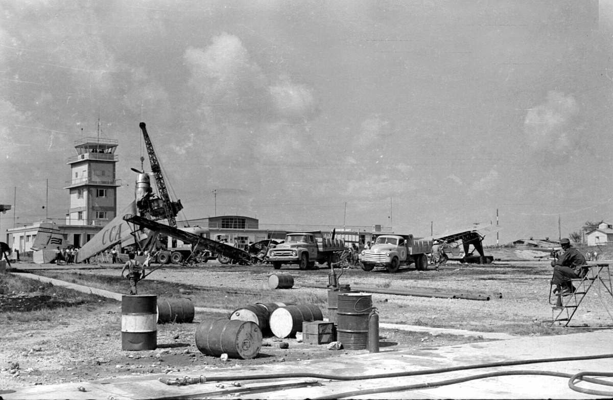 是的我确实记得 70 年代后期的部分内容。我记得天然气管道、奇数偶数板块和伊朗国王的垮台。哦是的还有巴拿马运河。