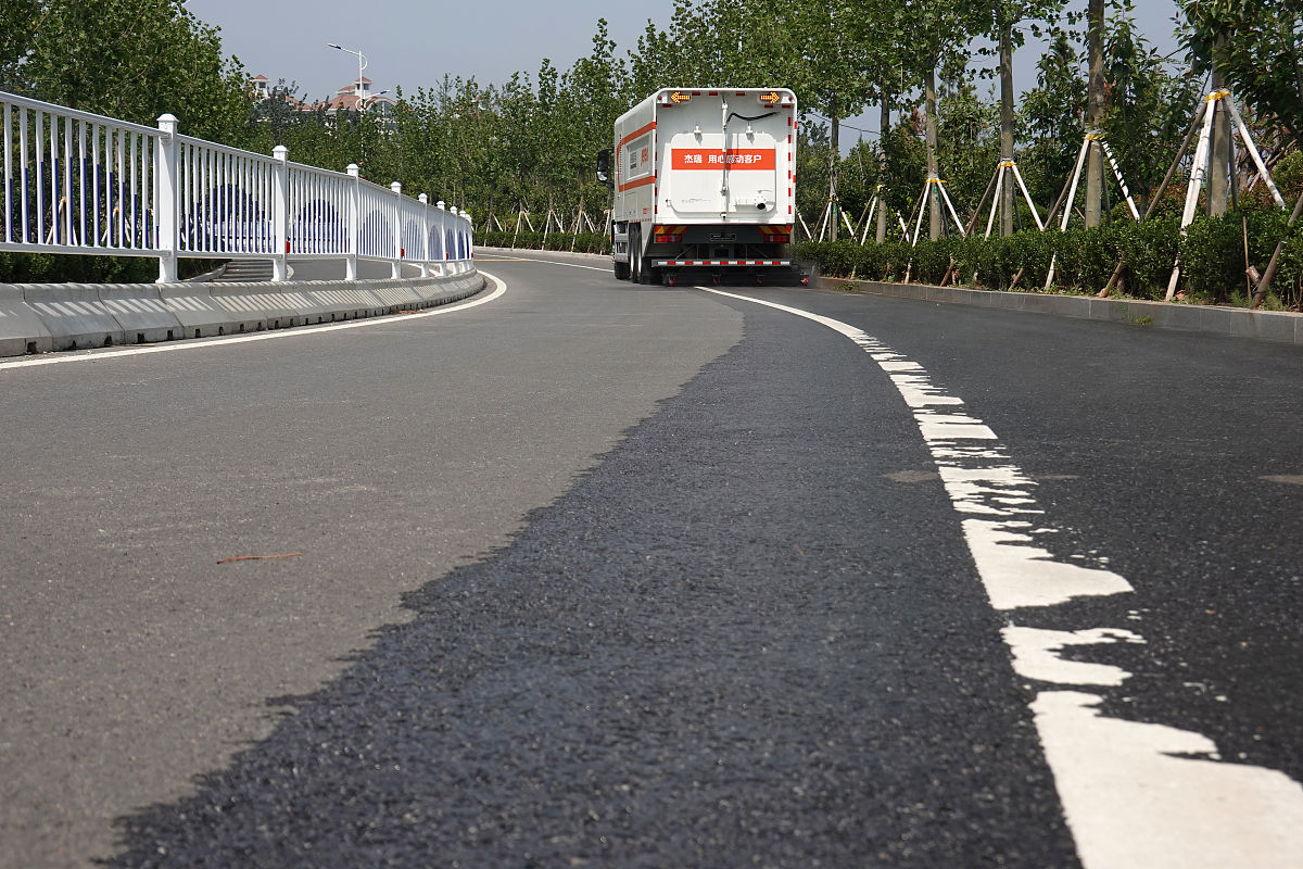 探究现代农村公路养护中预防性公路养护理念的应用