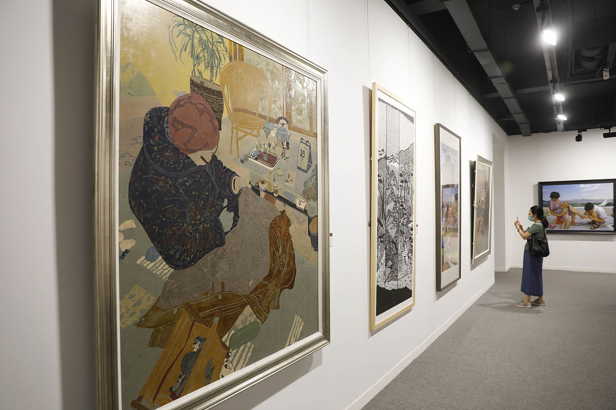 中国美术、西方美术与设计艺术：文化、风格与发展趋势