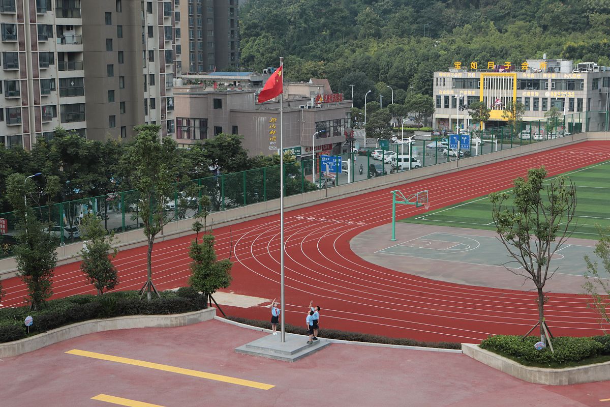贵州省贵阳市中山科技学校的环境怎么样？