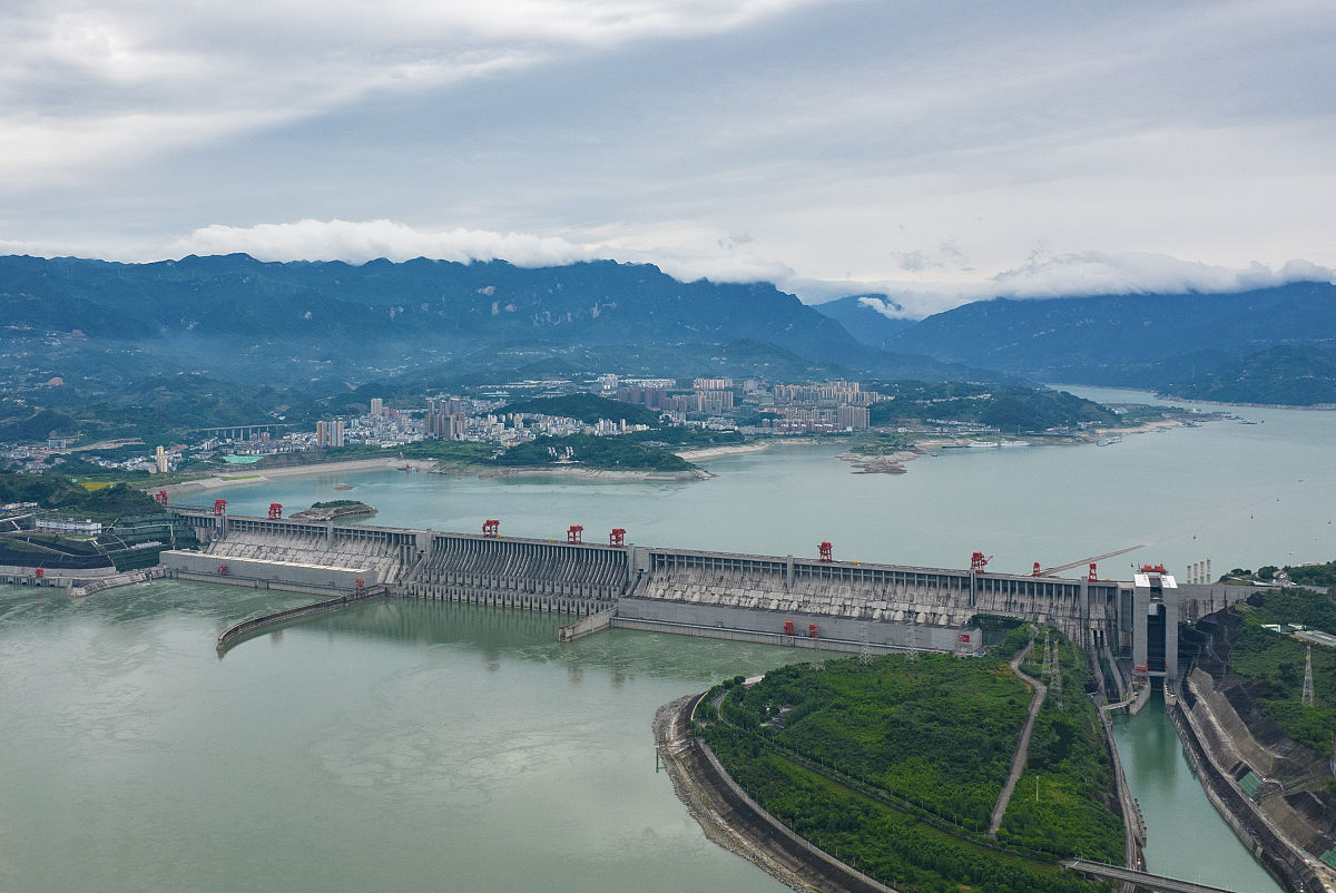 葛洲坝：长江上游重要水利工程