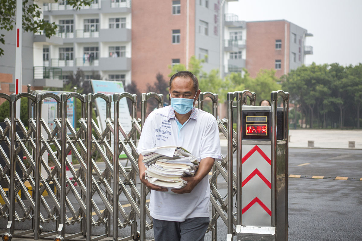 孩子离校期间家长责任：监督、安全和承诺