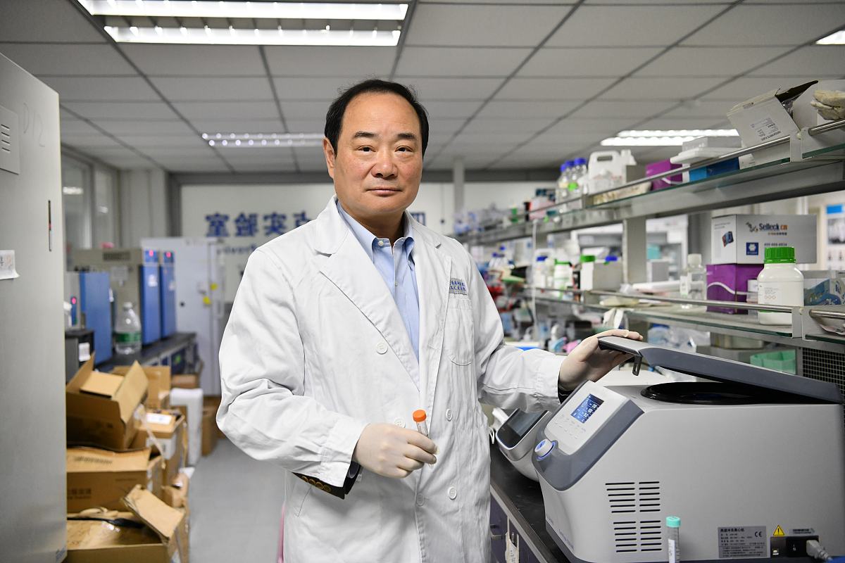 成都卫生学校男护理好找工作吗待遇怎样
