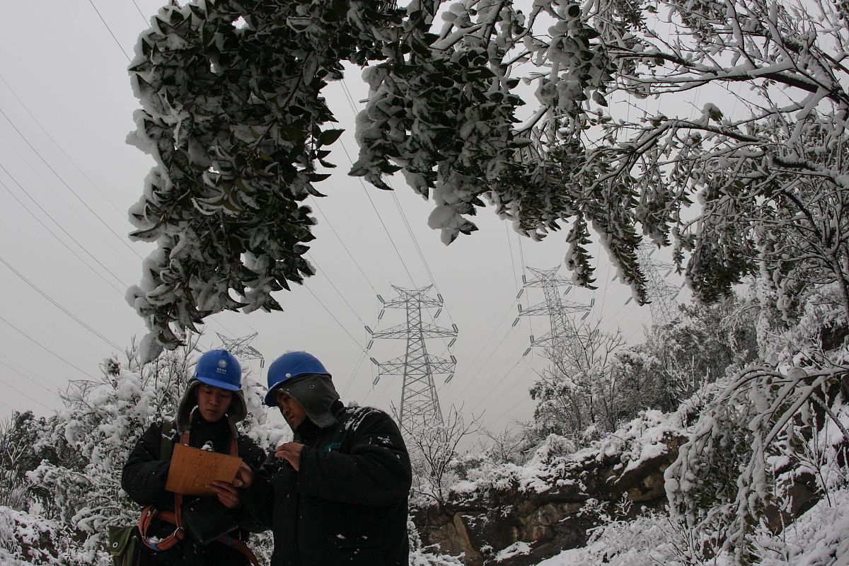 请对论文农村冬季电力线路维护存在的问题及对策分析的章节2018年-2022年农村冬季电力线路故障的发生月份内容进行写作最好有数据和图、表保证内容和理性不要乱写：