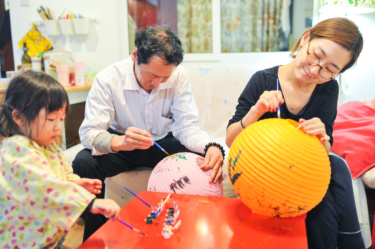 中秋节社区室内活动策划：趣味游戏、创意比赛，欢乐过节！