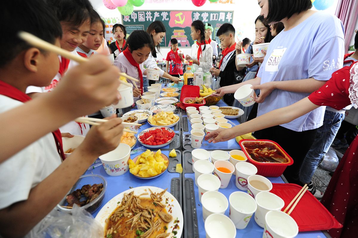 我的个人成长报告：从童年到青年，一段自我发现与成长的旅程