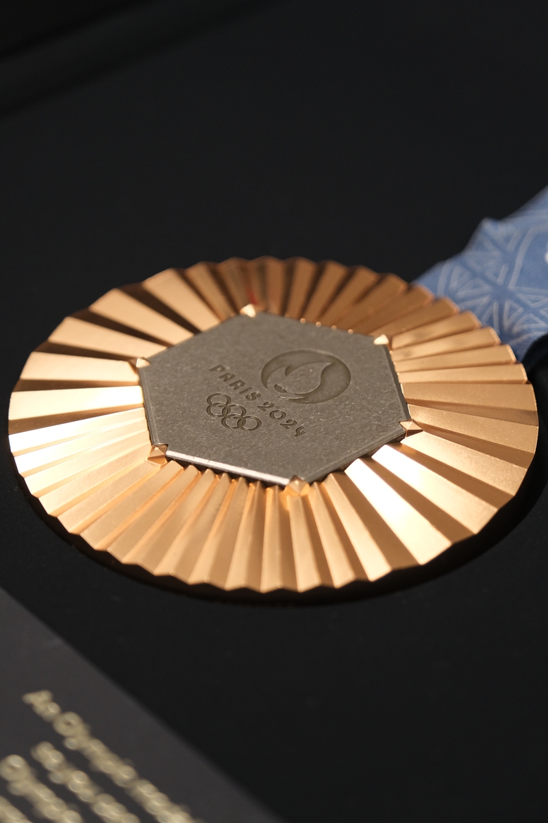 10条回复：东京奥运会奖牌又被吐槽上热搜 是废铁还是真环保