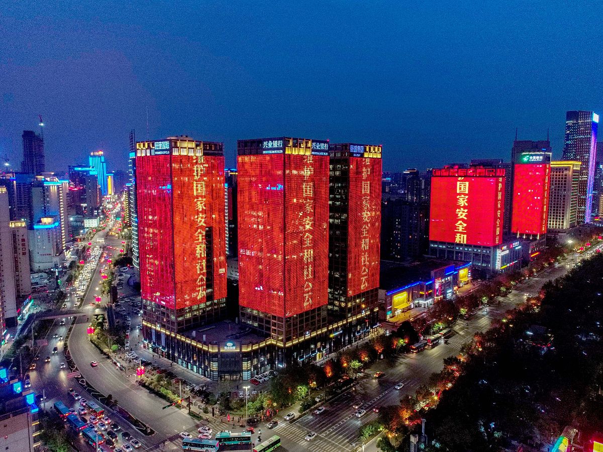 论述对大学生开展国家安全教育的意义是什么？如何提高大学生的国家安全意识？请写800字