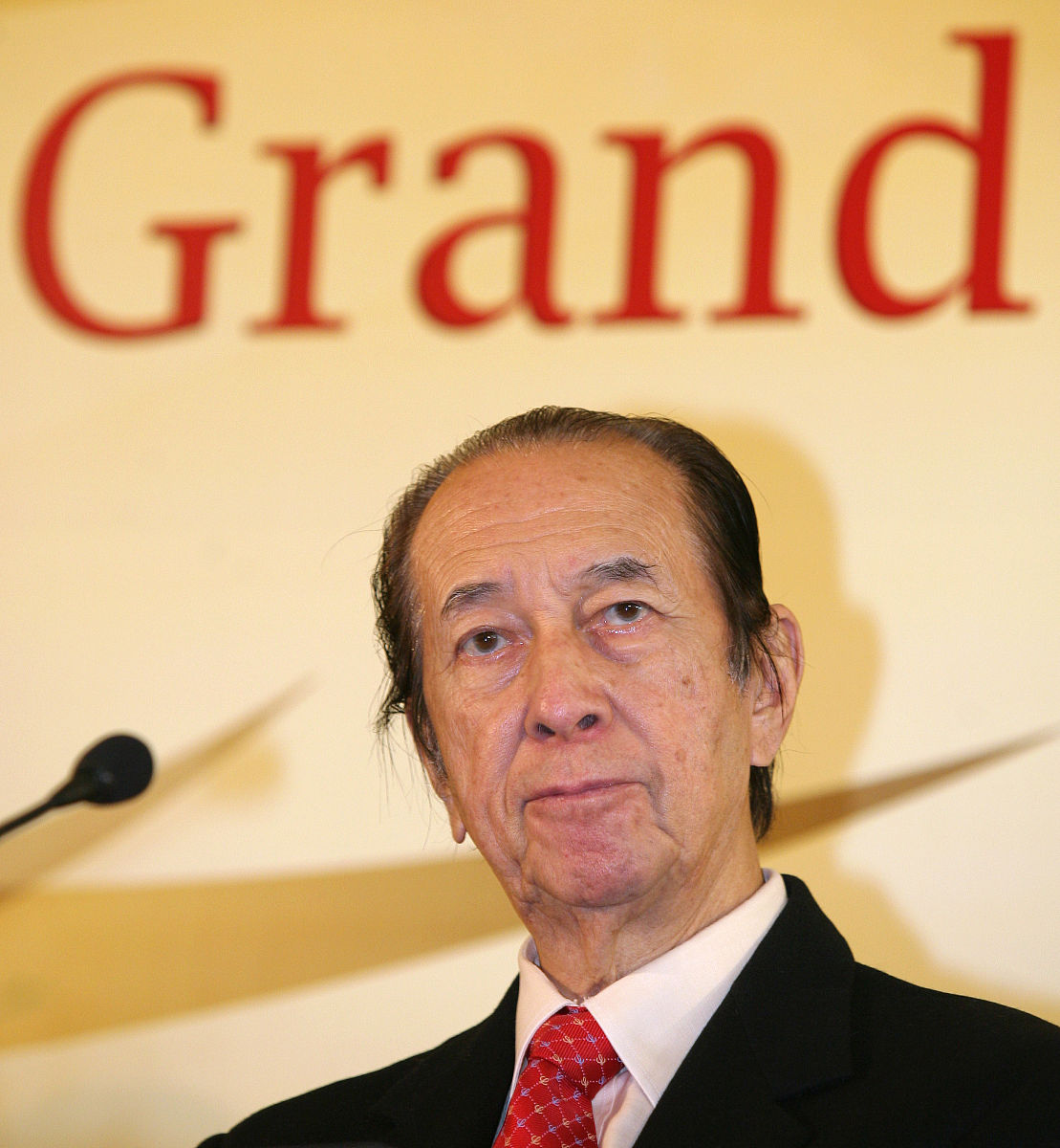 1135字說明澳門新博彩法律制度所涉及的博彩與娛樂管理項目相關議題