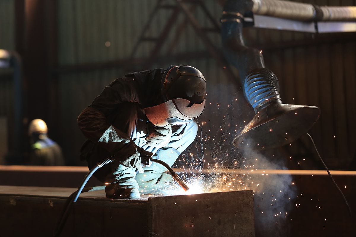 晶间腐蚀的影响因素：合金成分、加工、环境等