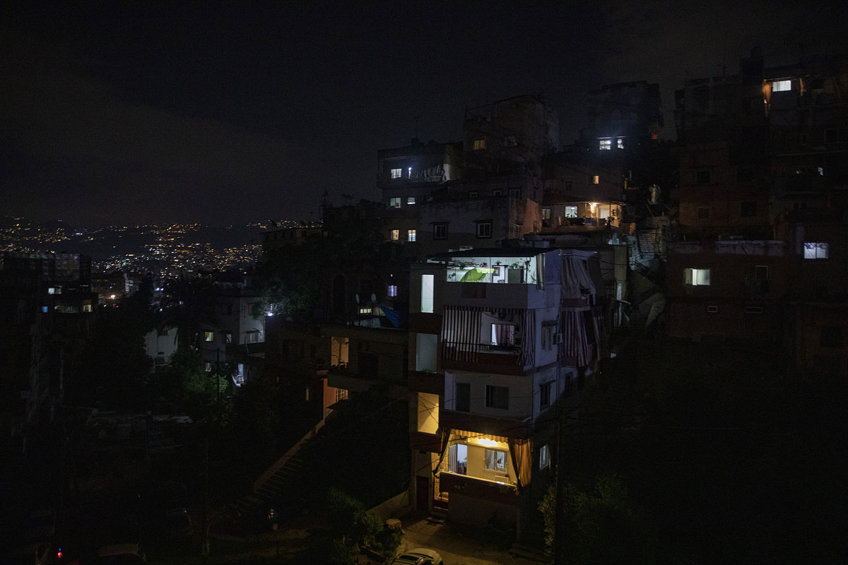 青岛团队协助解决问题