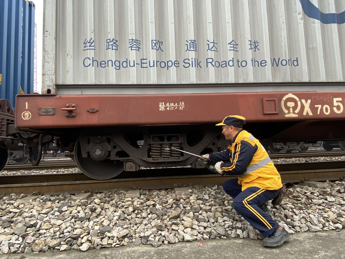 成都民航安检就业情况率高不高