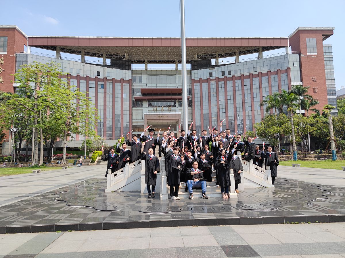 西安建筑科技大学9310届机械工程专业学生简介