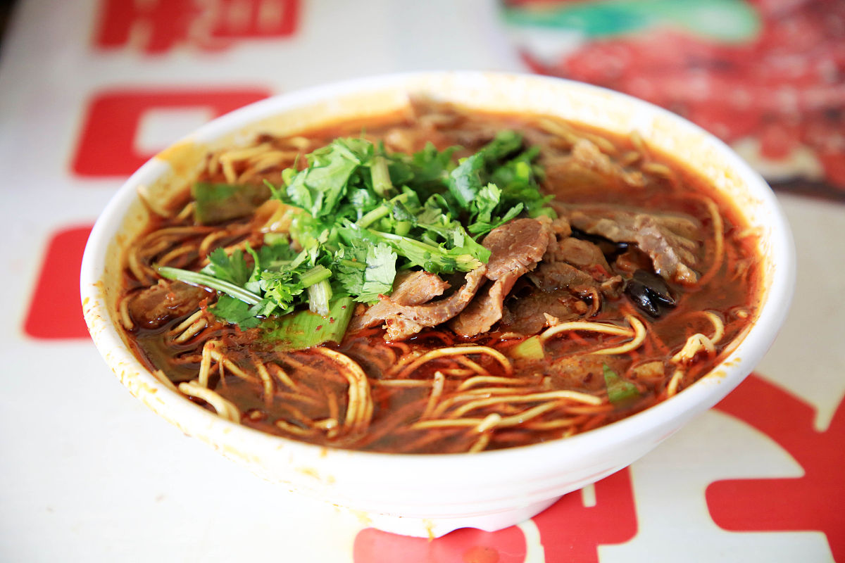 牛肉丸子面：起源、流行区域及特色