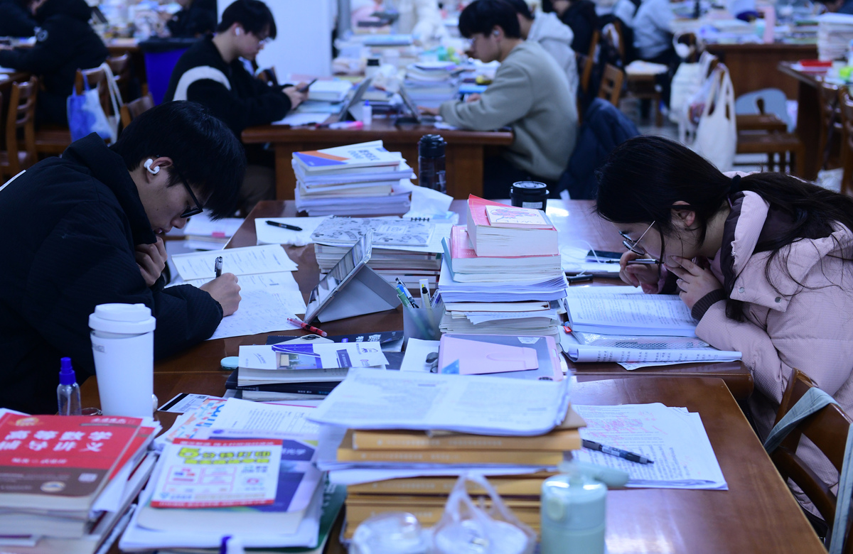 咱先看组扎心数据啊——2019到2022年,考研弃考率