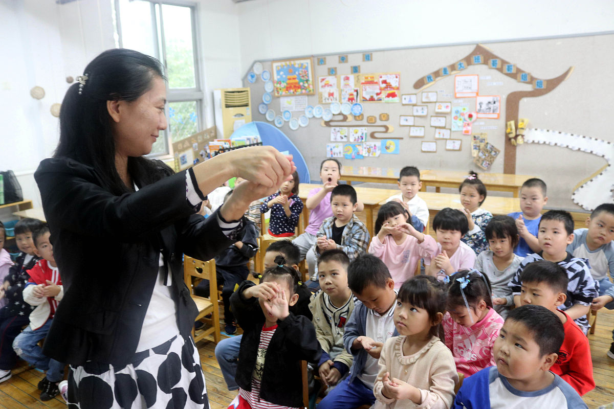 成都幼师学校解读幼师行业