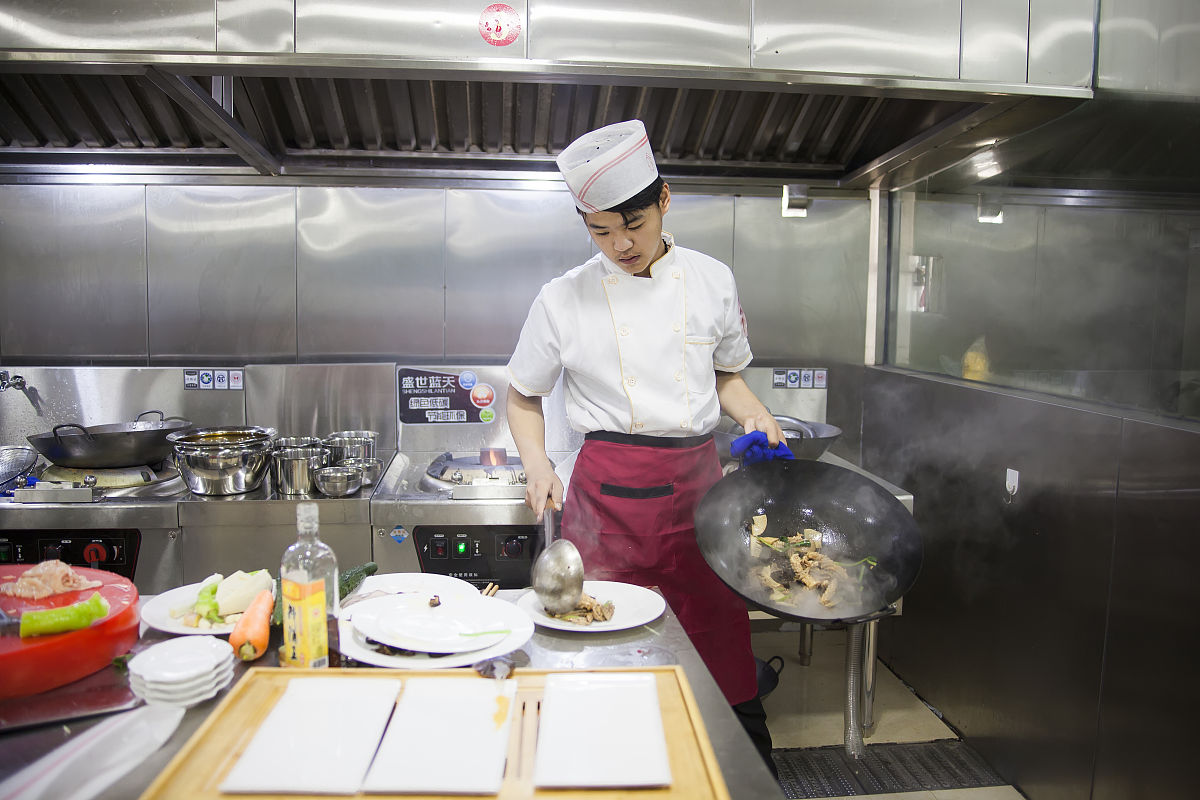 2023年江苏省惠山中等专业学校数控技术专业介绍（本科/大专/中专）