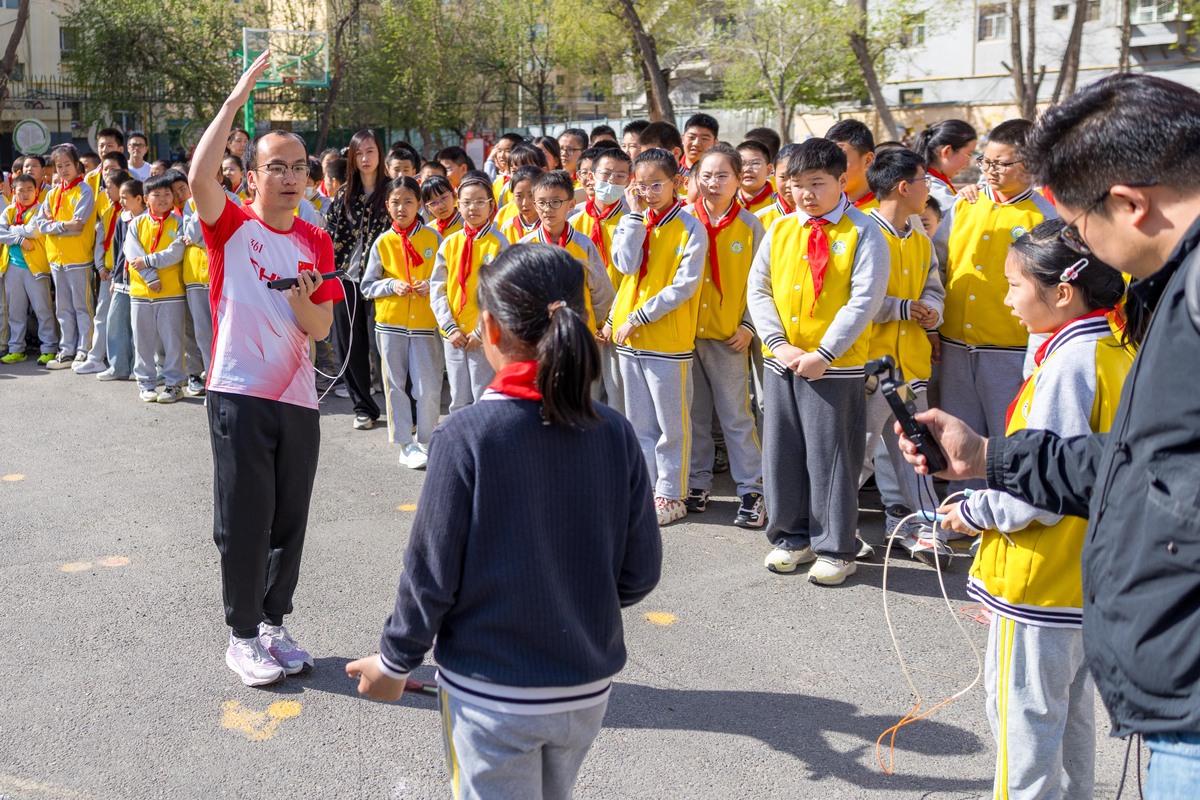 2026年4月16日,新疆乌鲁木齐市第十四小学,世界跳绳为