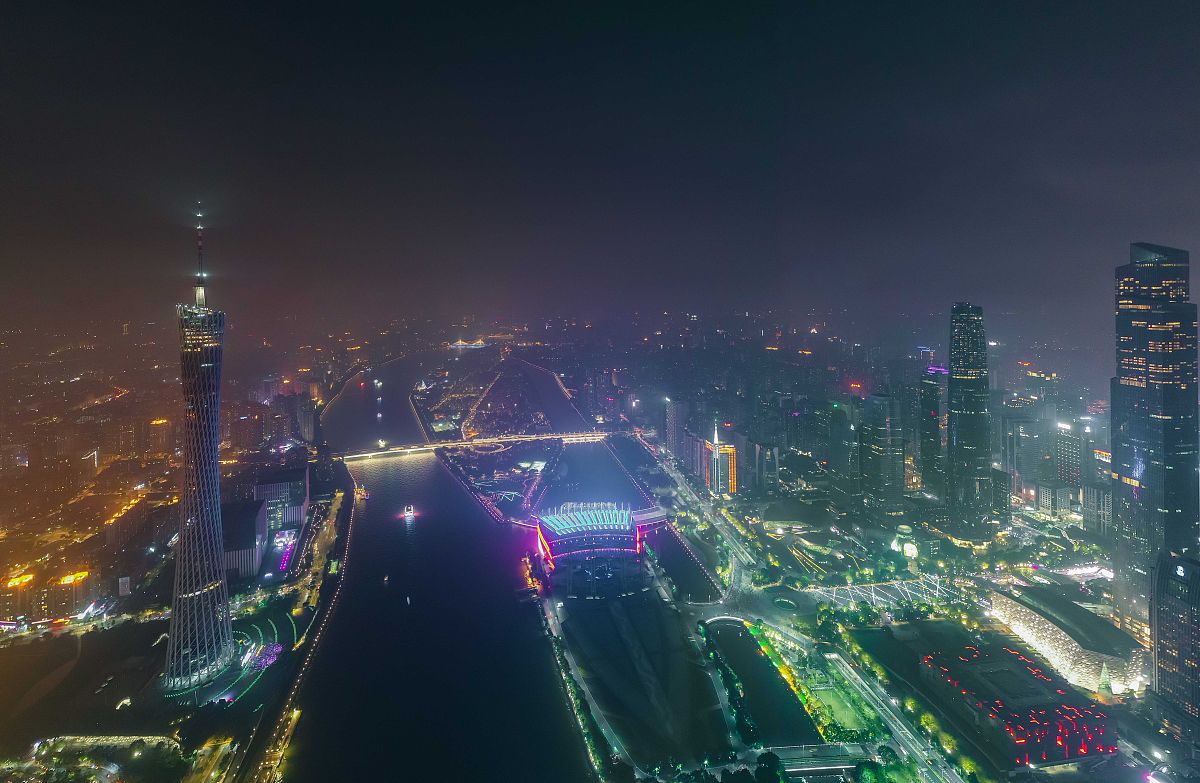 2019年3月30日晚,为响应"地球一小时"活动,广州市广州塔从当晚8:30开