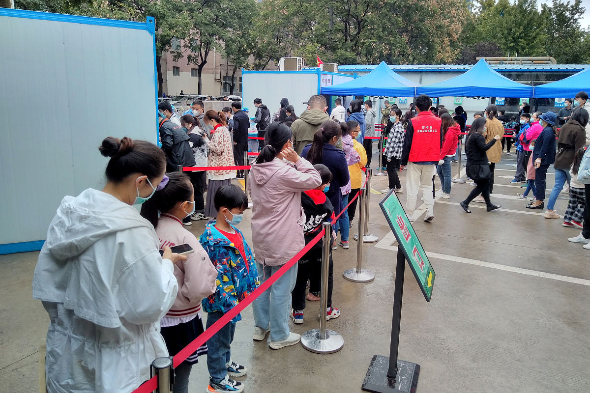 筠连县职业技术学校课余生活丰富多彩，注重学生全面发展