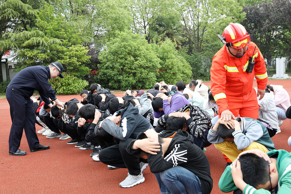 地震应急预案演练：详细步骤与场景模拟