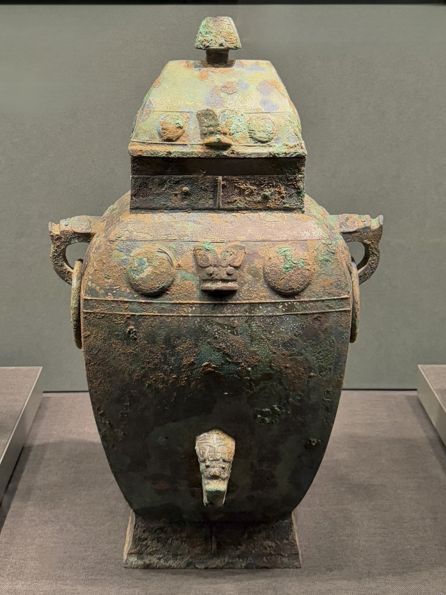 青铜时代商业策略：优化生产点选择与定价