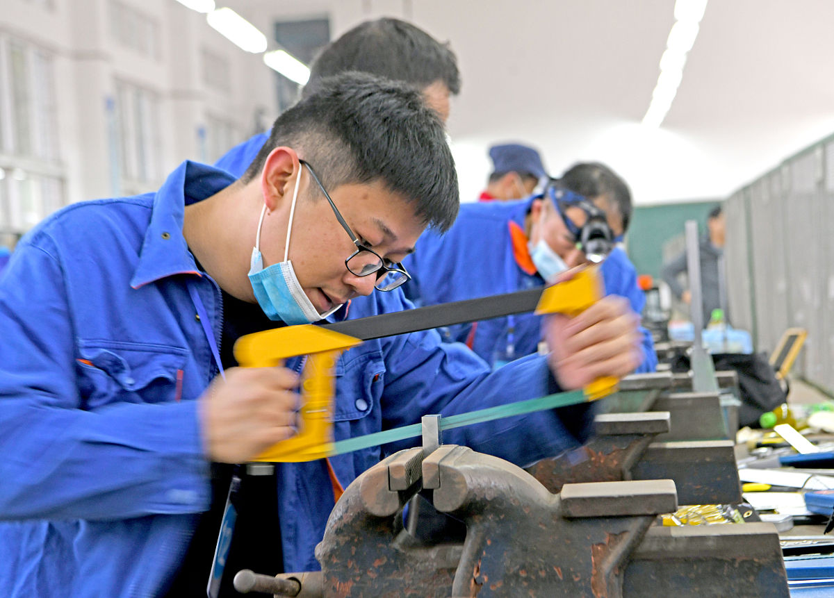 金川公司技工学校钳工专业怎么样？优势劣势分析